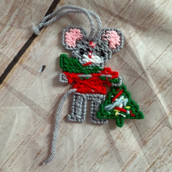 Vintage Needlepoint Christmas Ornament 1970’s Mouse Tree - Picture 2 of 2